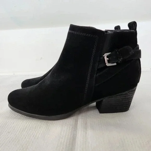 Blondo Idra Like New Black Suede Bootie Waterproof Ankle Buckle Size 8.5 Zipper - Picture 2 of 10